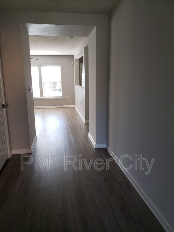 Foto del edificio - 2220 Mandy Lakes Ct