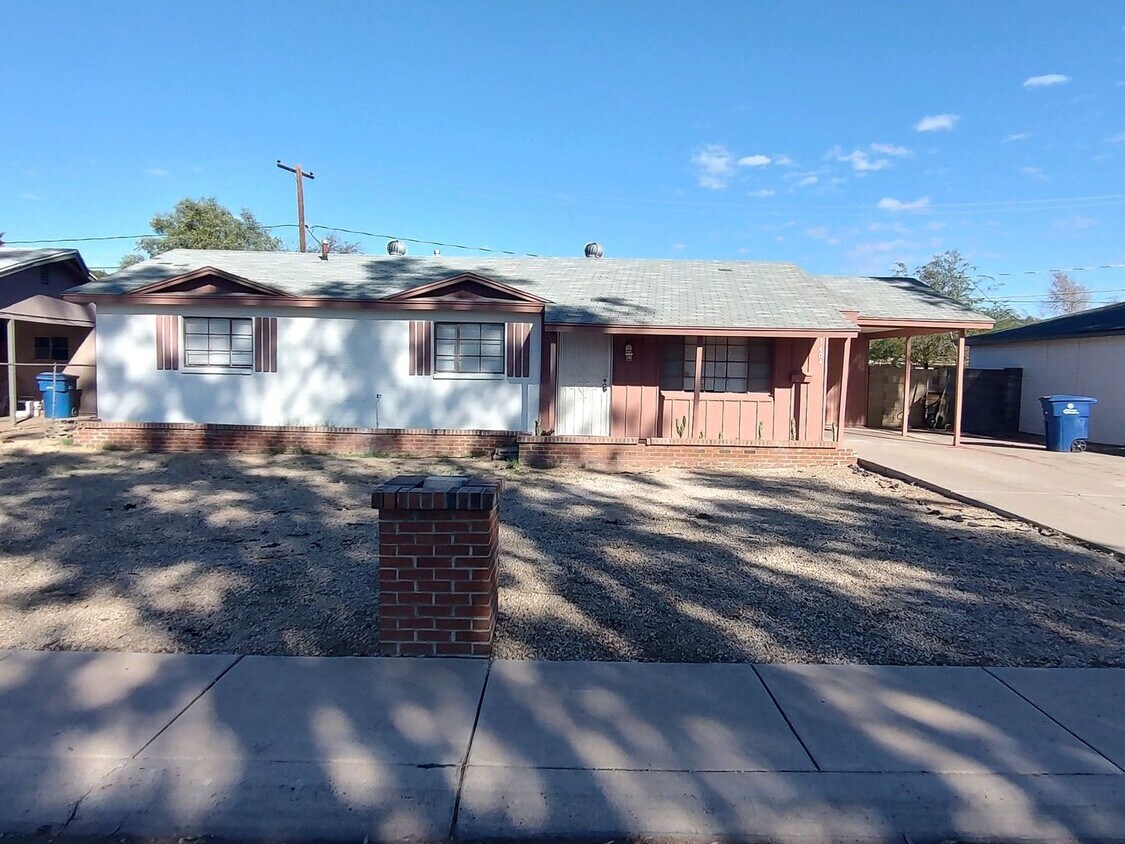 Primary Photo - 3 bed 2 bath single story near ASU