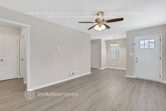 Building Photo - 2032 Rebecca Ln