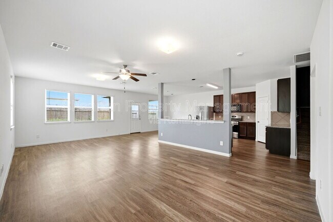 Foto del edificio - 10322 Urban Oak Trl