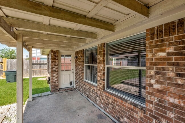 Building Photo - 2239 Waxwing Dr