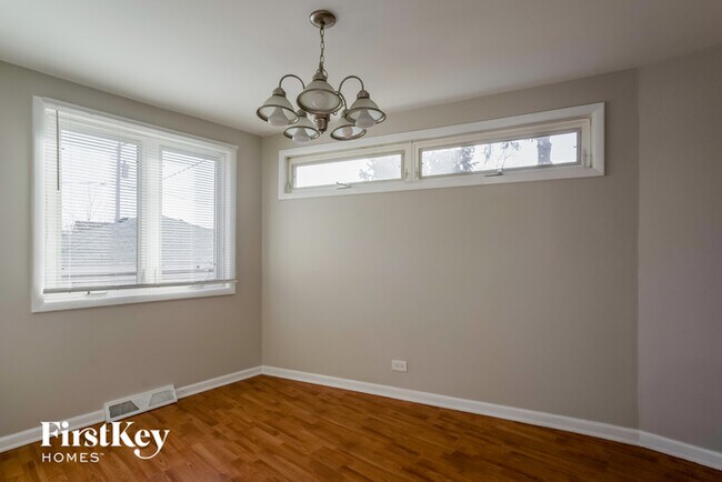 Foto del edificio - 4033 Gremley Ave