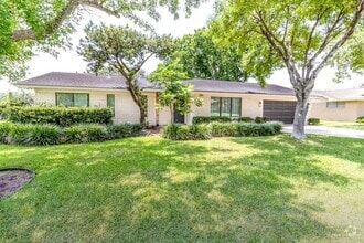 Building Photo - 1401 Marigold Ave