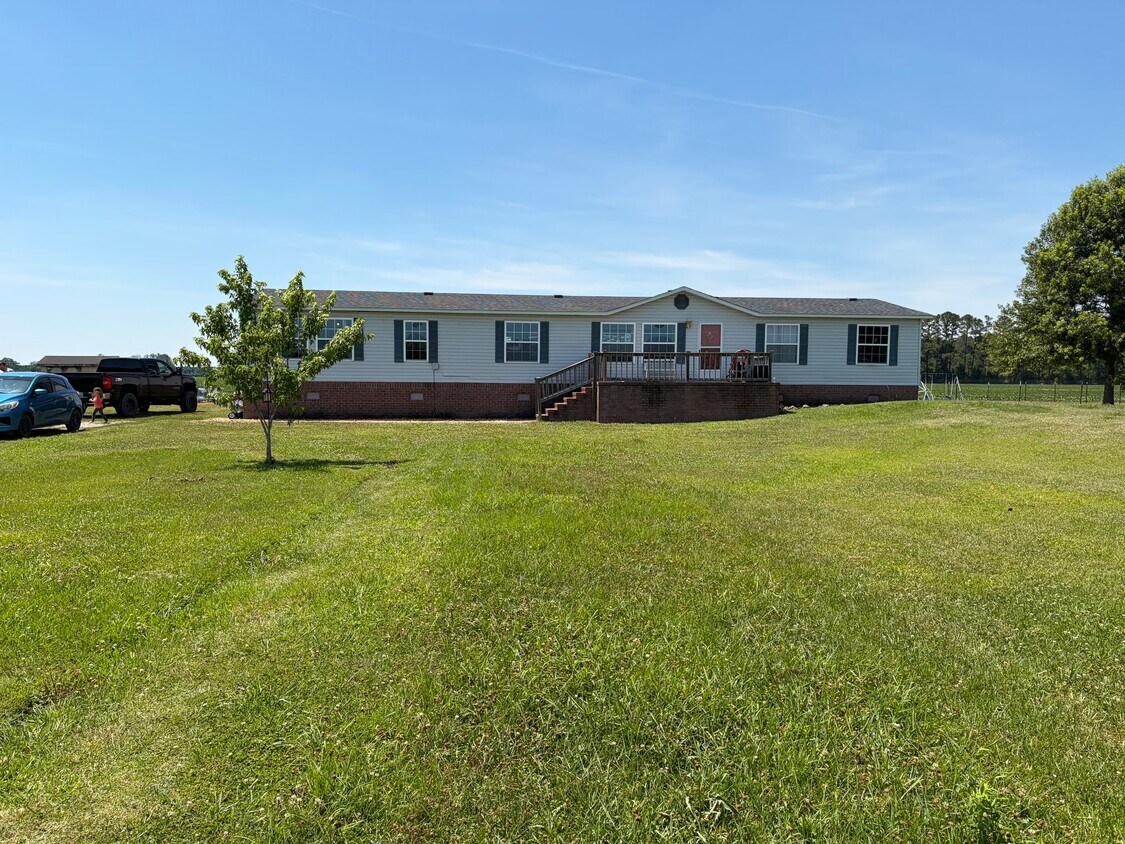 Foto del edificio - 252 Heath Swamp Rd