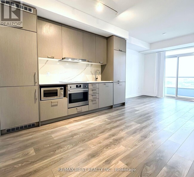 Building Photo - 38 Honeycrisp Cres