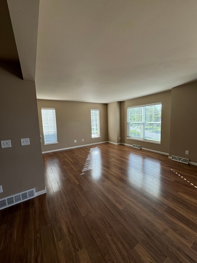 Building Photo - 1714 Fair Pheasant Way