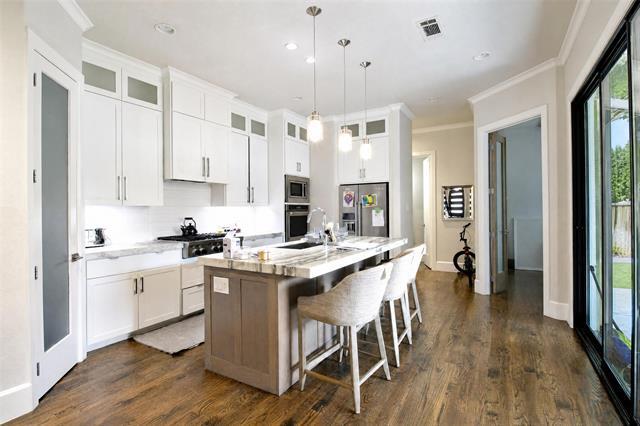 Foto del edificio - 6614 Del Norte Ln