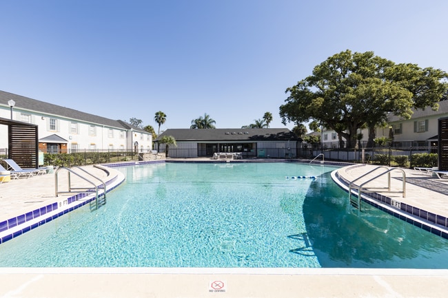 Palmetto At East Mil Apartments Orlando Fl Apartments Com