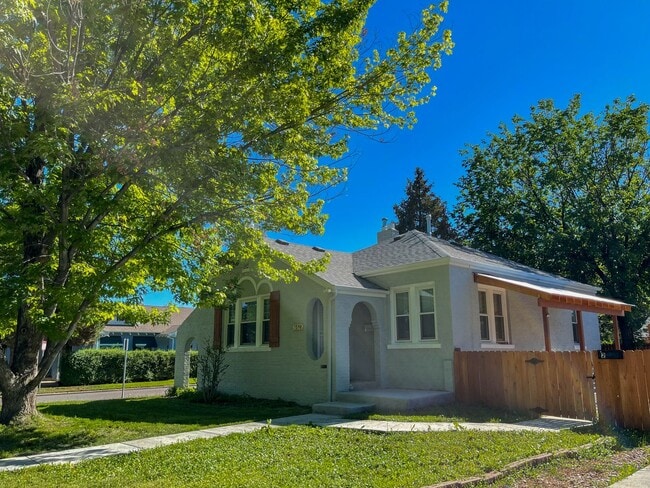 Foto del edificio - 1590 Tamarac St