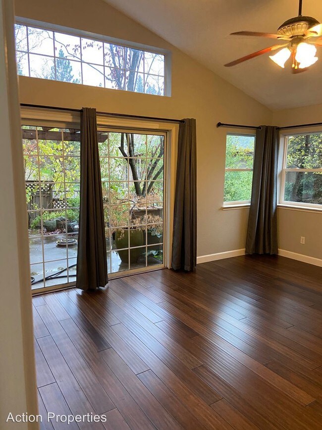 Foto del edificio - 3 br, 2 bath House - 851 Estey Way