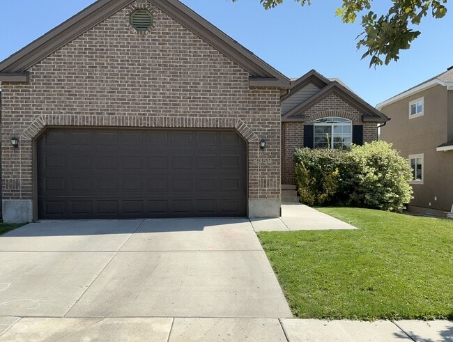 Building Photo - 8359 Sawtooth Oak Dr