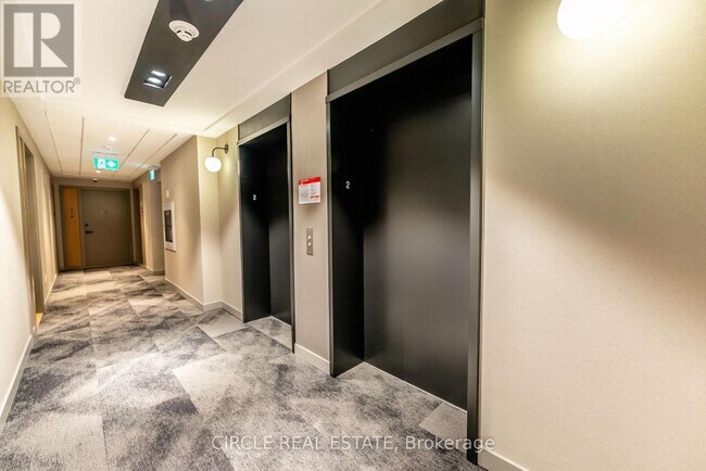 Photo du bâtiment - 770-770 Whitlock Ave