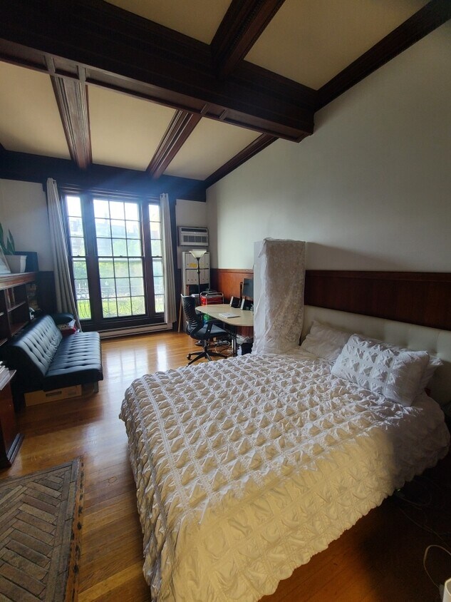 Foto principal - 512 Commonwealth Ave
