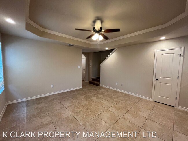 Foto del edificio - 3 br, 2.5 bath House - 6407 MARCEL WAY #104