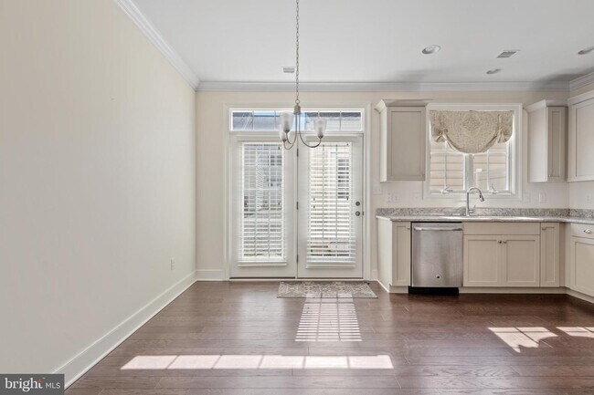 Foto del edificio - 622 Magnolia Ct