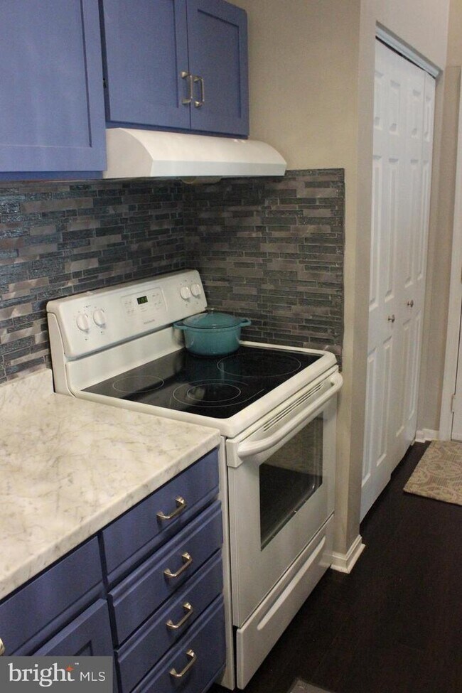 Foto del edificio - 304 Juneberry Way