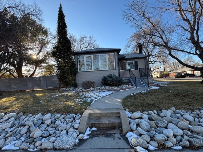 Front entrance - 9100 Grandview Ave House