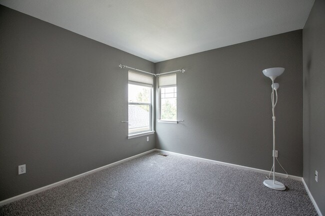 Building Photo - 3839 Eclipse Ln