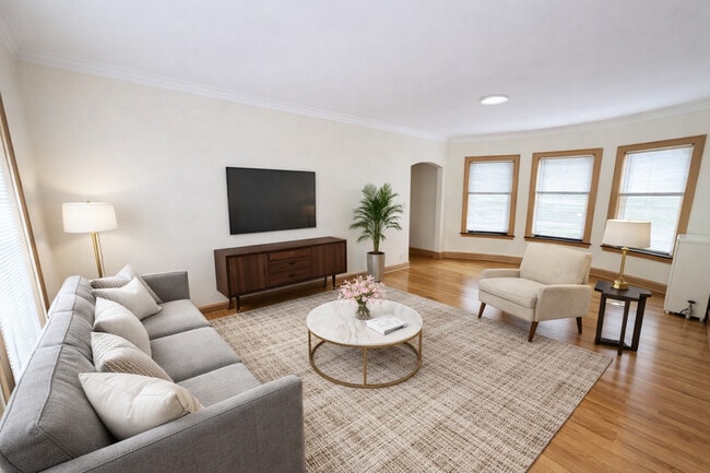 Foto del edificio - 6436 N Hamilton Ave