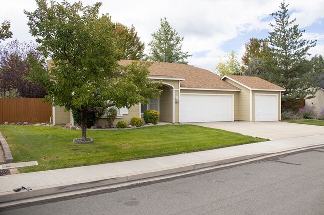 Building Photo - 3 bed 2 bath in Cimarron Wingfield Springs