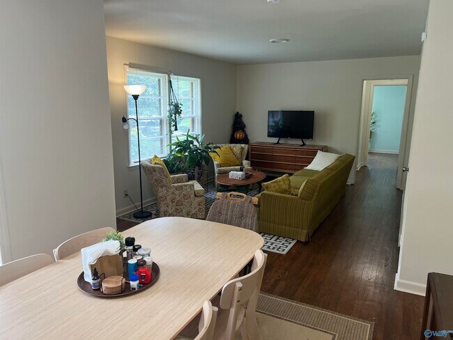 Foto del edificio - 3207 Tucker Dr NW