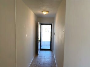 Building Photo - 13611 Elm Ct