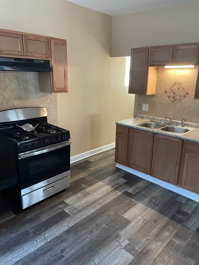 Foto principal - 6100 S Green St