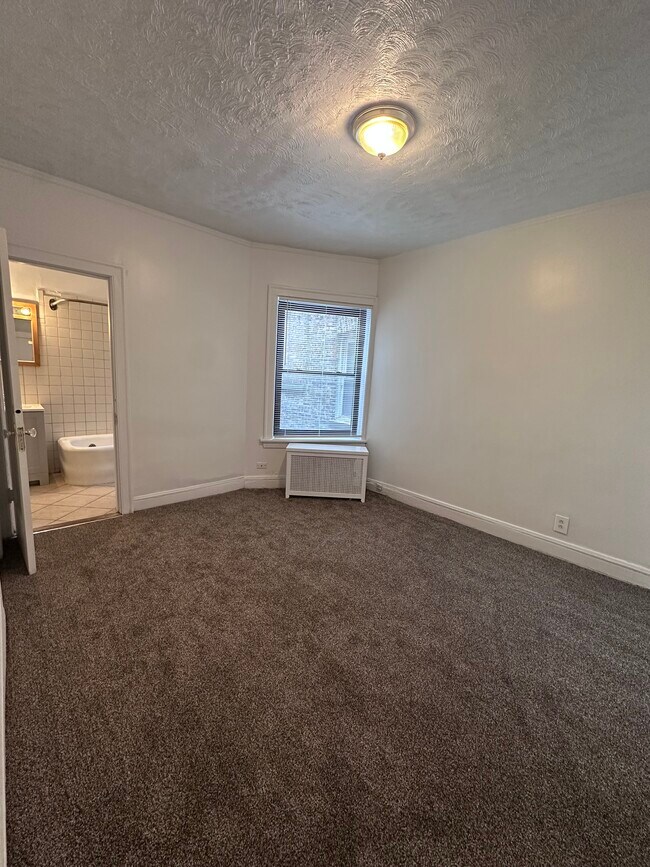 Foto del edificio - 8014 S Vernon Ave