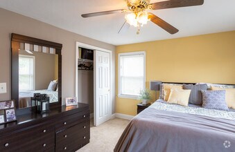 2BR, 1BA - 659 SF - Day Village Townhomes