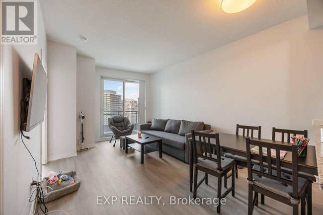 Building Photo - 18 Holmes Ave