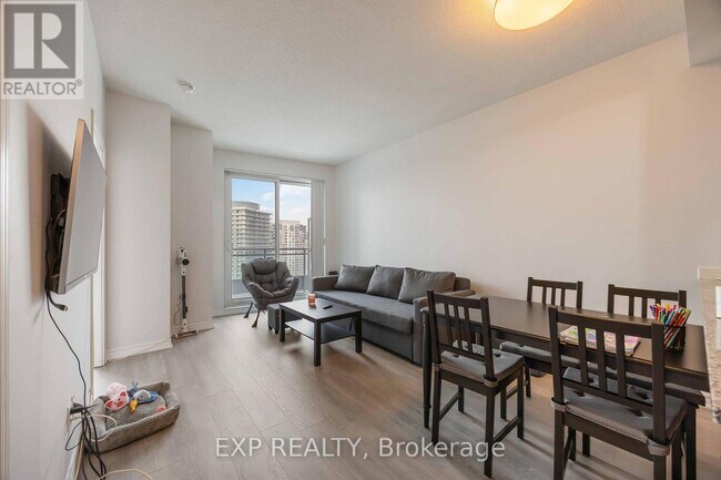 Photo du bâtiment - 18 Holmes Ave