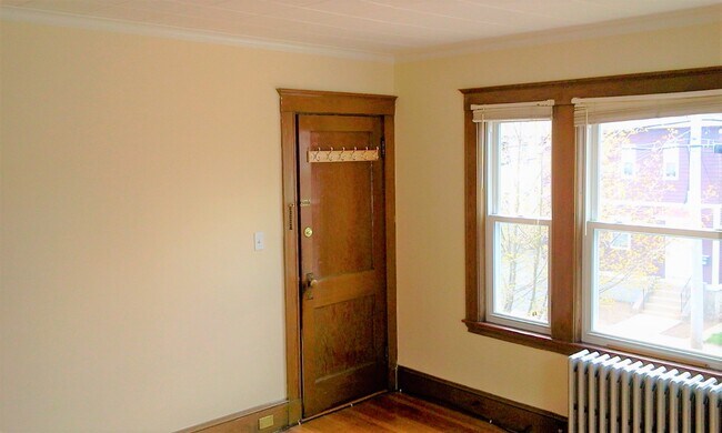 Sala de estar - 30 Newbury Ave