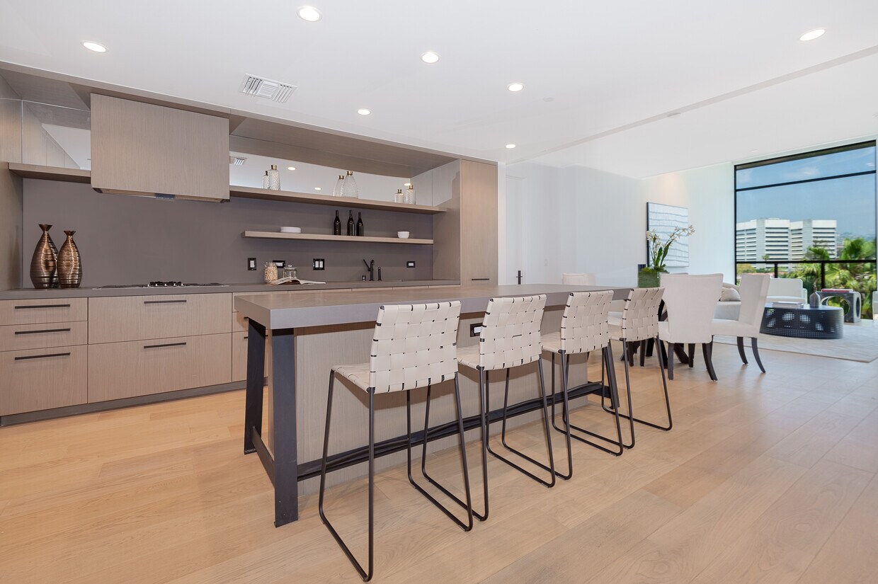 Foto principal - 10777 Wilshire Blvd