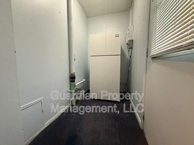 Foto del edificio - 5008 Valley Ln