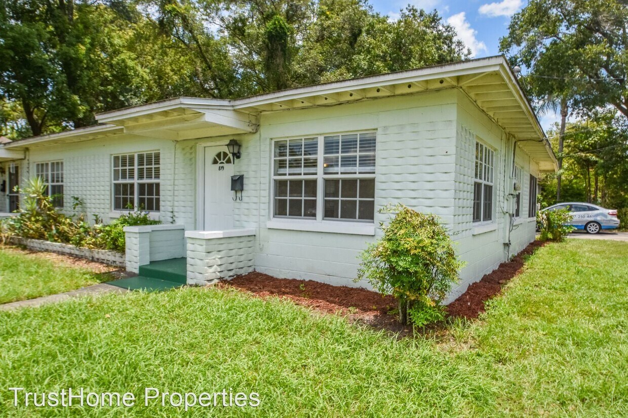 2 br, 1 bath House 819 S. Mills Avenue House Rental in Orlando, FL