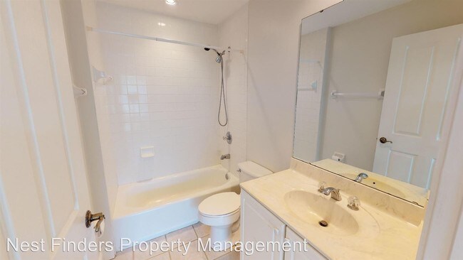 Building Photo - 200 Bermuda Bay Cir