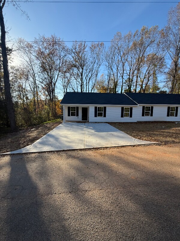 Foto principal - 194 Sheree Ln