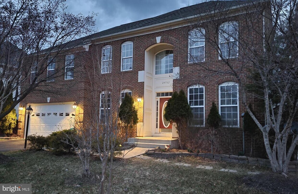 Primary Photo - 24782 Serpentine Pl