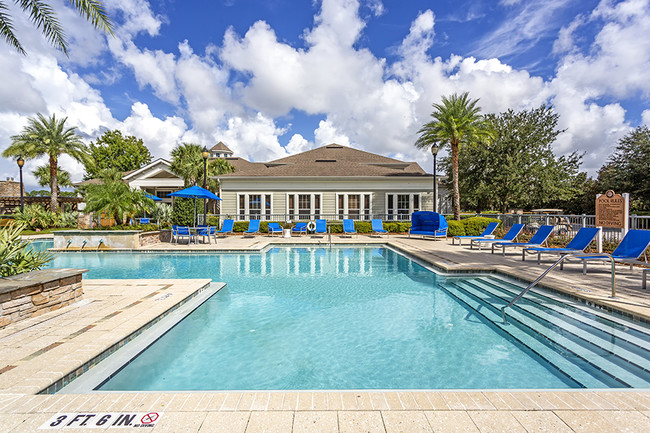 Resort Style Swimming Pool and Sundeck - Coventry Park Apartments