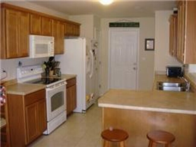 Foto del edificio - 3128 Brook Hill Dr