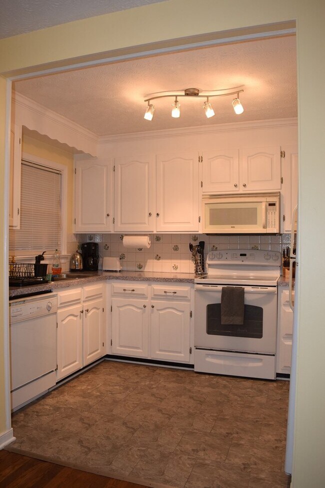 1108 Ardmore Dr, Lynchburg, VA 24501 House Rental in Lynchburg, VA