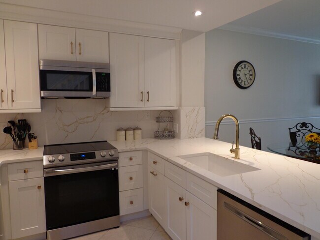 Foto del edificio - 11771 St Andrews Place