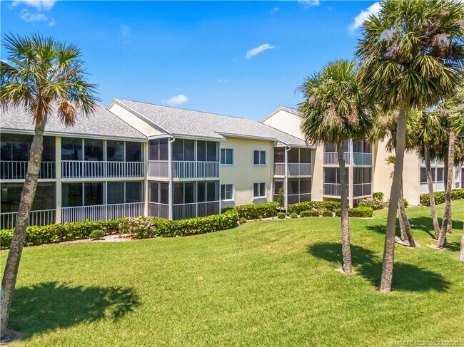 Foto del edificio - 5571 NE Gulfstream Way
