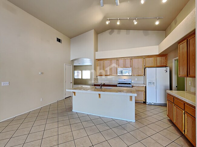 Building Photo - 1078 Flatfoot Avenue