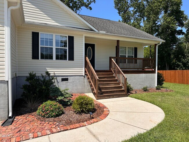 Foto del edificio - 102 Brookhaven Dr