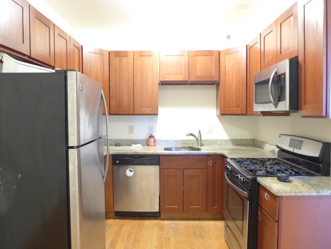 Building Photo - 48 Dudley St