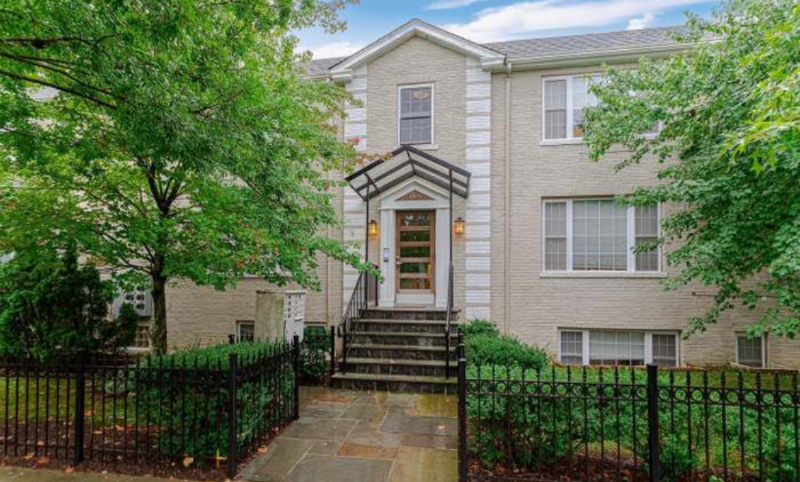 Foto principal - 1404 Longfellow St NW