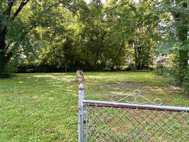 Foto del edificio - 1218 Burnwick Ct