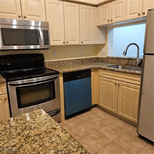 Foto del edificio - 8423 Bernwood Cove Loop