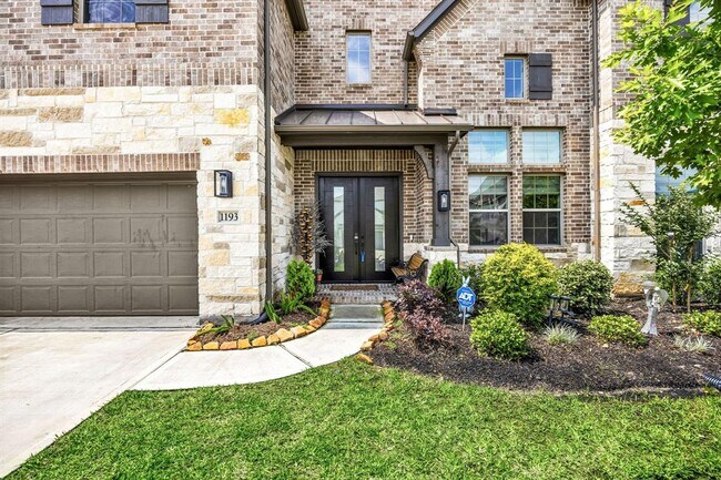 Building Photo - 1193 Stillwater Pond Dr